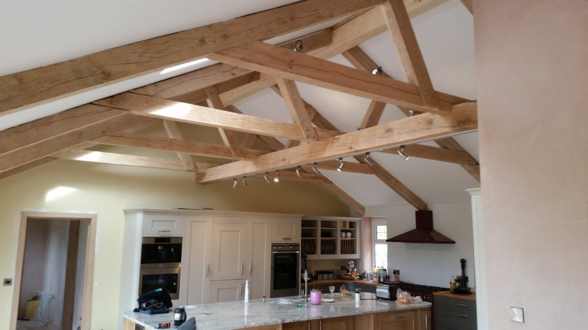 The roof trusses inside - Lea