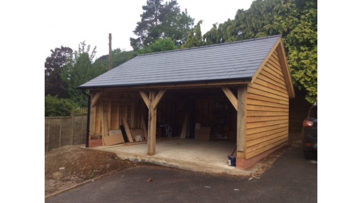 2-bay garage - Colwall